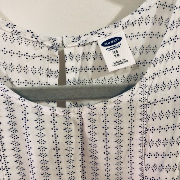 Sleeveless Blue & White Dot Pattern Swing Tank - Picture 3 of 5